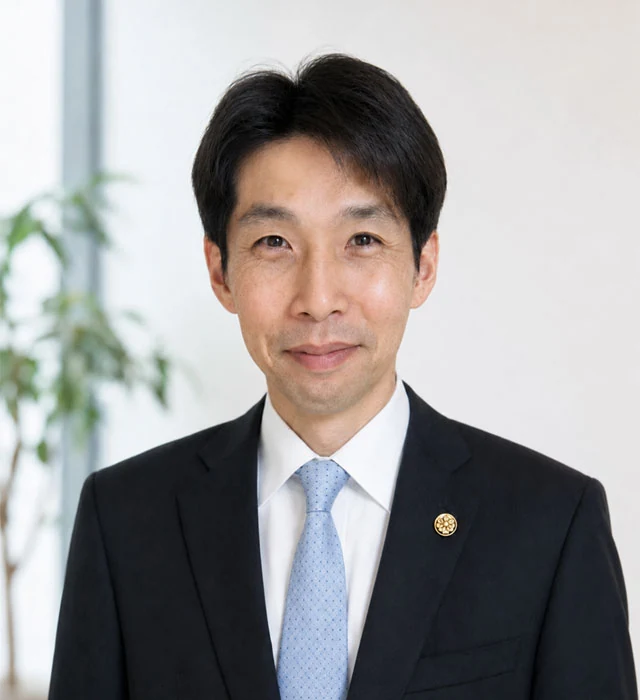 所属行政書士 青山 哲史
